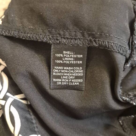 White House Black Market Women's Black & White Poly Geometric Print Tiered Lined - Picture 9 of 9